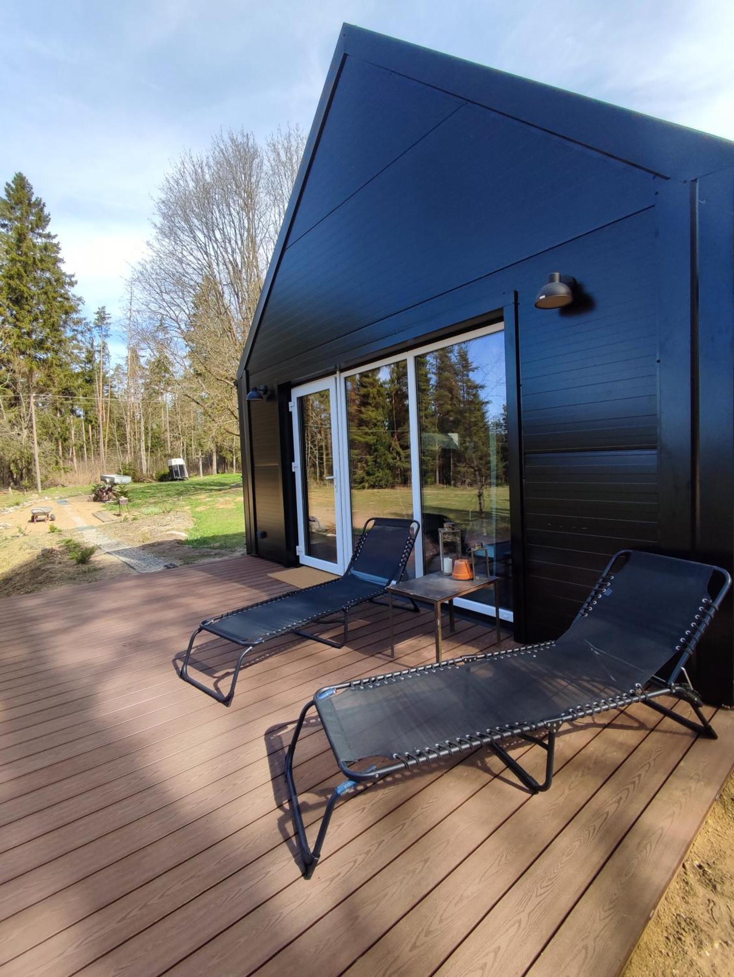 Modern Sauna Cabin In Horse Ranch Liyeplauke 外观 照片