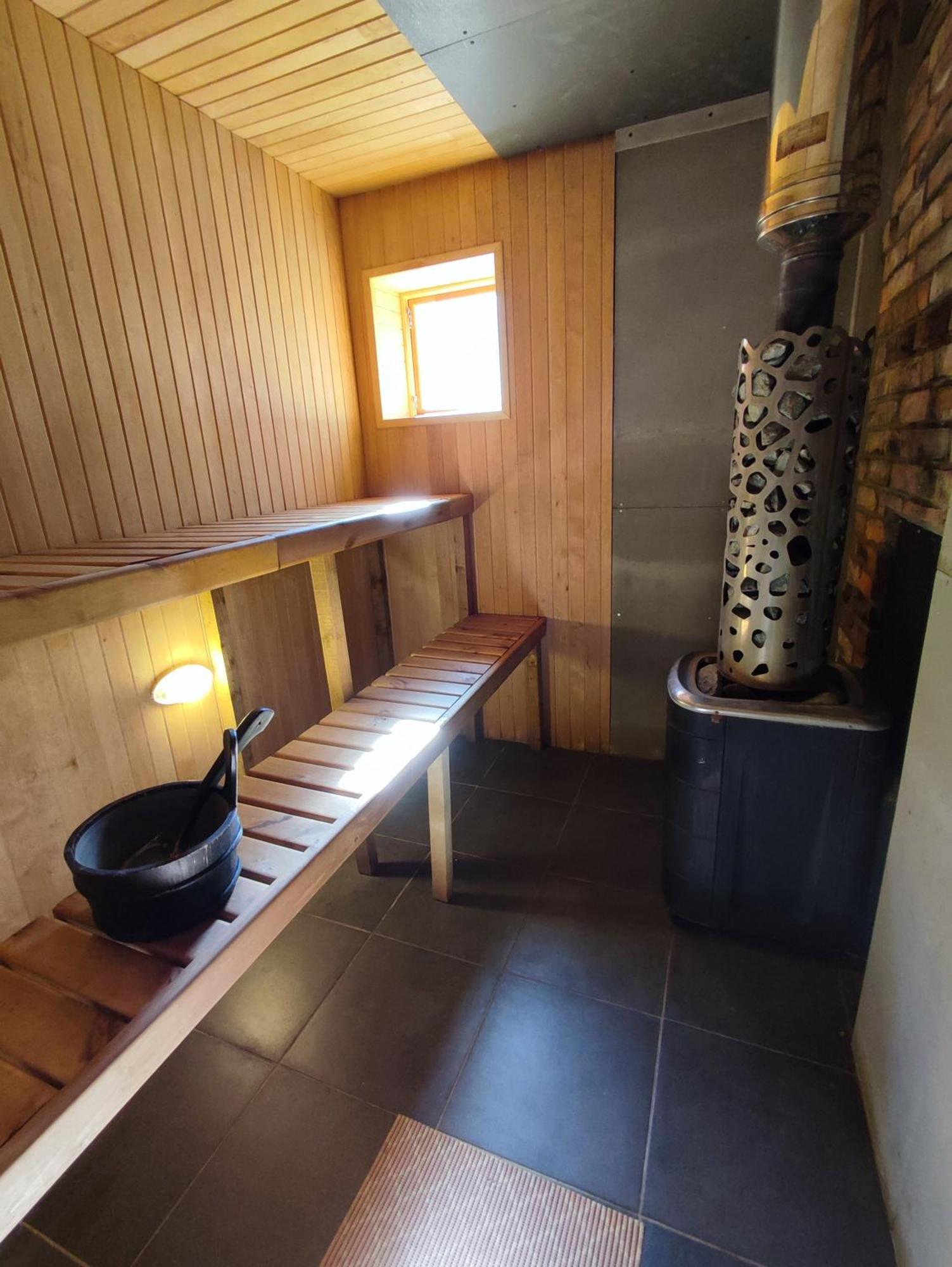 Modern Sauna Cabin In Horse Ranch Liyeplauke 外观 照片