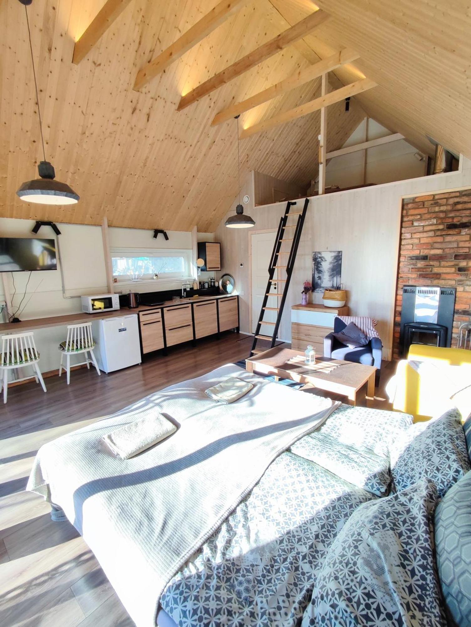 Modern Sauna Cabin In Horse Ranch Liyeplauke 外观 照片