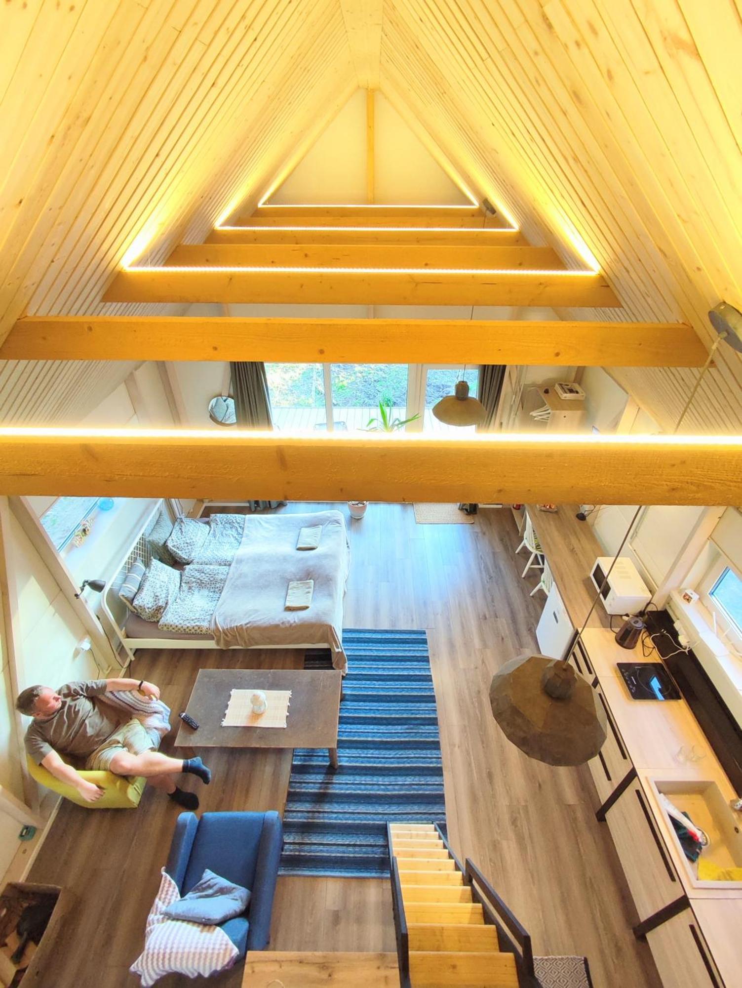 Modern Sauna Cabin In Horse Ranch Liyeplauke 外观 照片