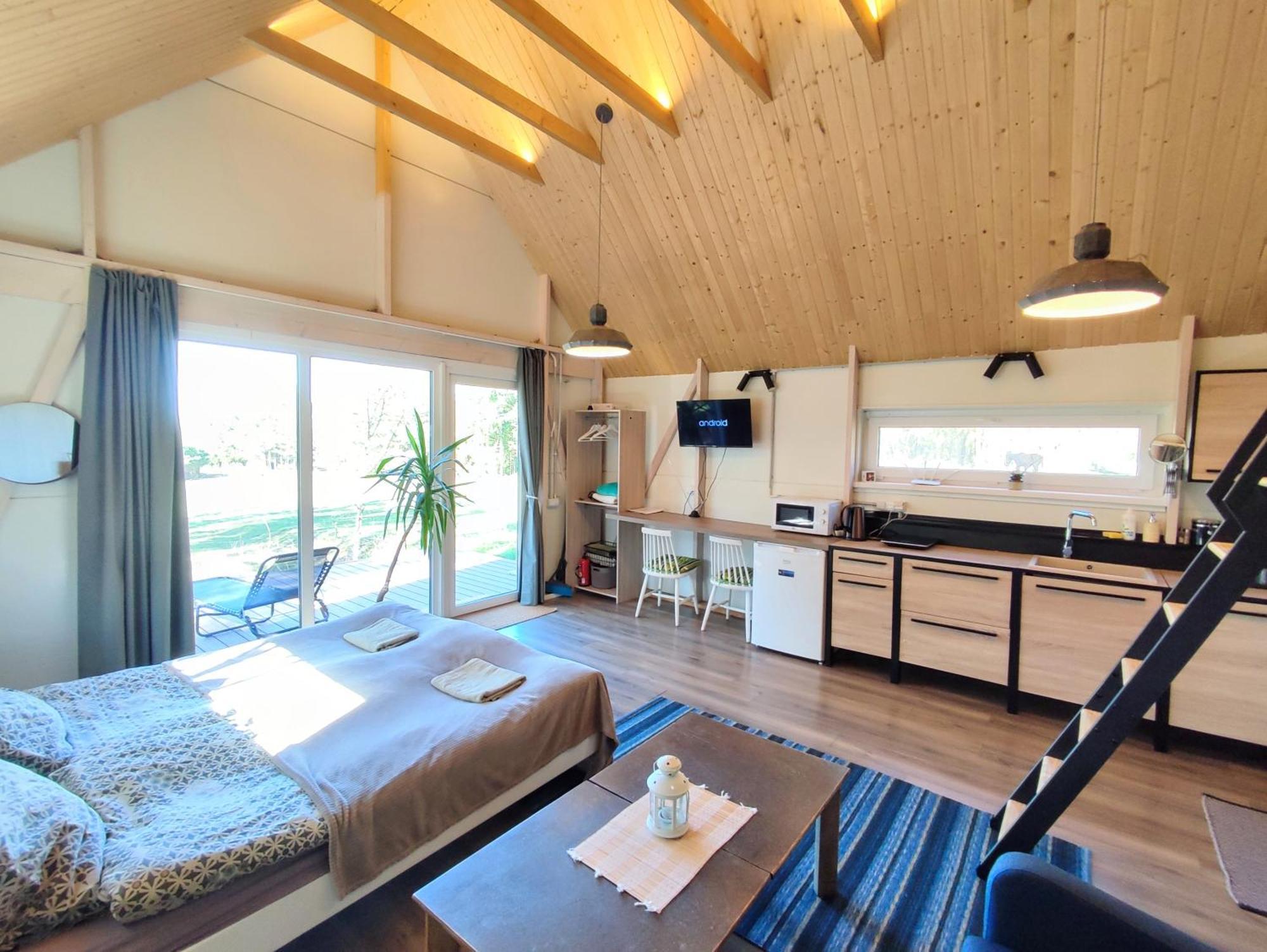 Modern Sauna Cabin In Horse Ranch Liyeplauke 外观 照片